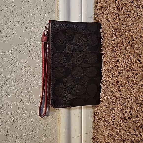 Coach Brown w/Dark Brown Wristlet - Picture 2 of 8